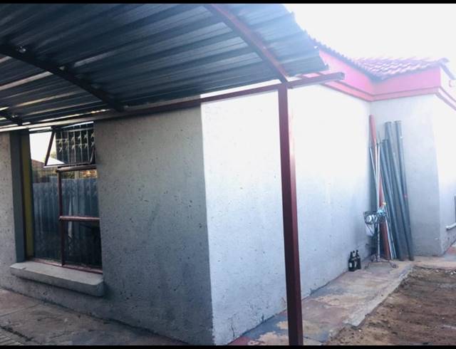 3 BEDROOM HOUSE FOR SALE IN RETHABILE GARDENS